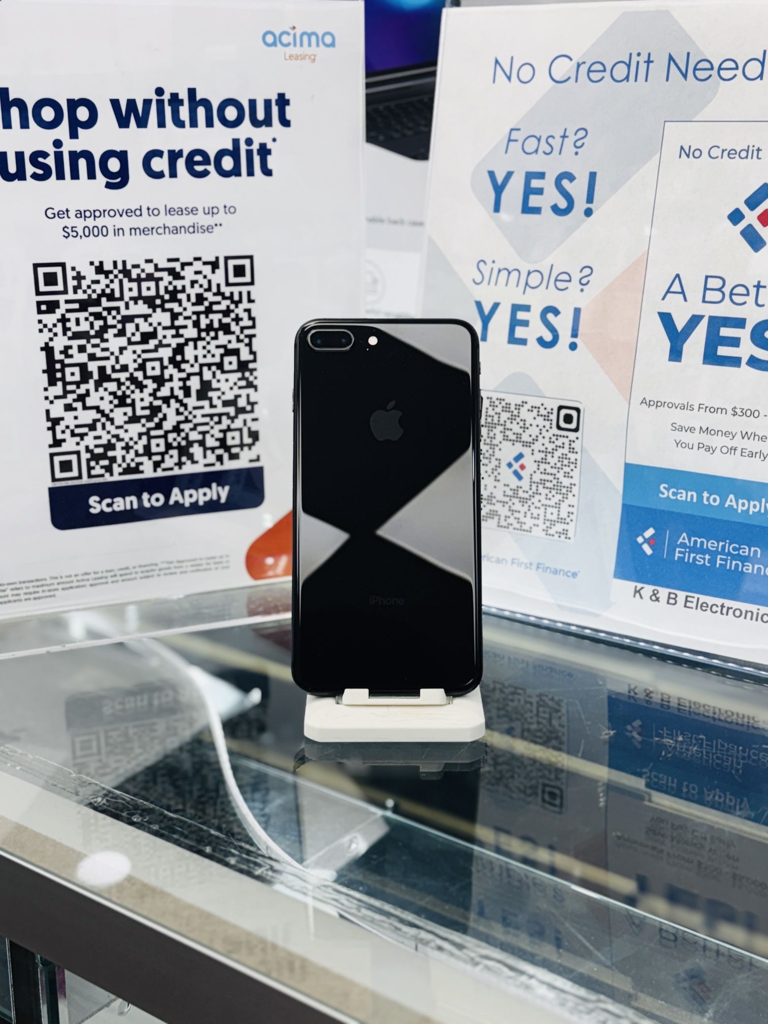 iPhone 8 Plus (Factory Unlocked)