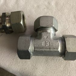 Parker 1” Compression Coupling And Tee