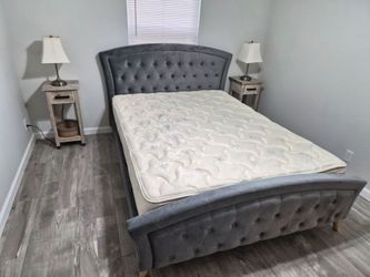 Queen size bed