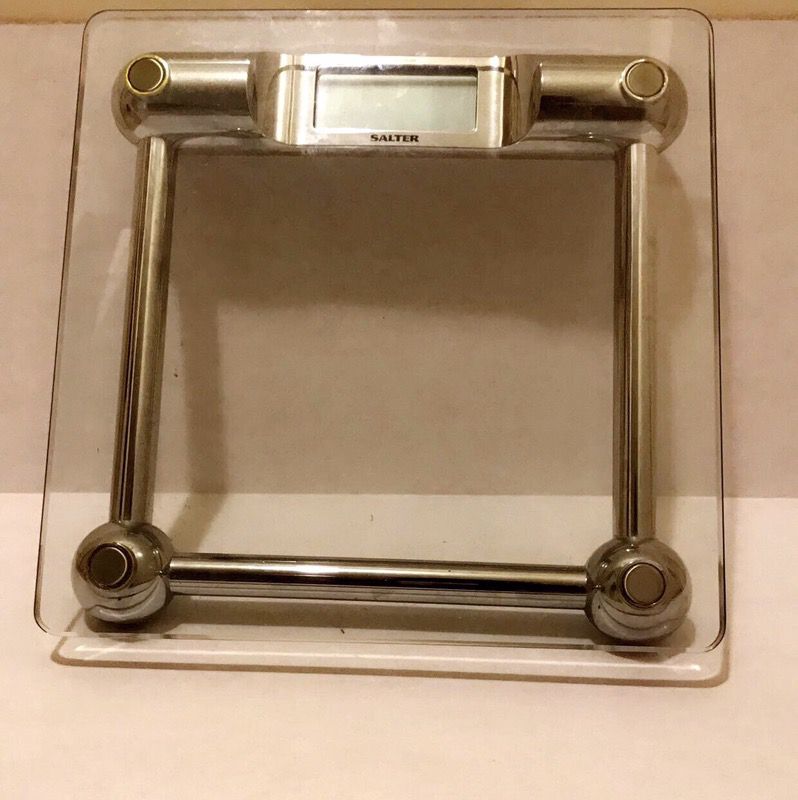 Salter Glass Weight Scale