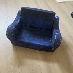 Kids Galaxy Space Fold Out Sofa Chair , pick up in Temple city