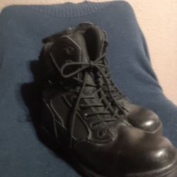 Magnum Strike Force 8" side-zip