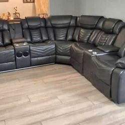 New Sectional In Box 📦 Buy Now Oh Later $39 Down 