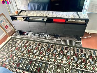 Entertainment center