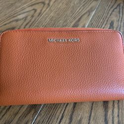 Michael Kors Clutch