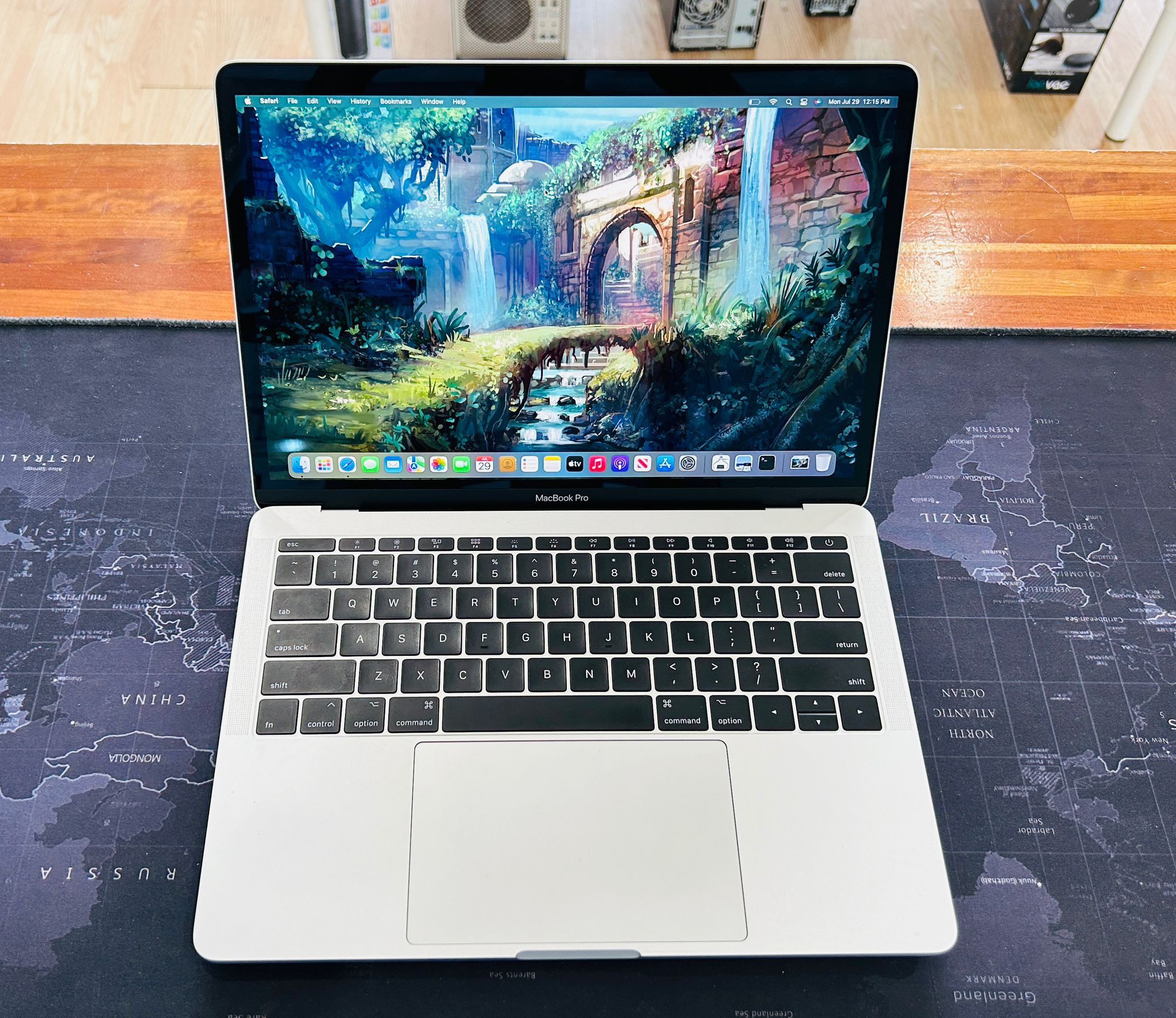 Apple MacBook Pro 13” 2.5Ghz Core i7 16GB 256GB Silver Fully Functional