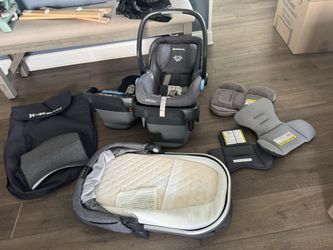Uppababy MESA Infant Car Seat And Bassinet