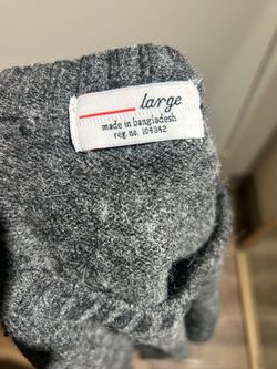 Gray Knit Gloves small/medium
