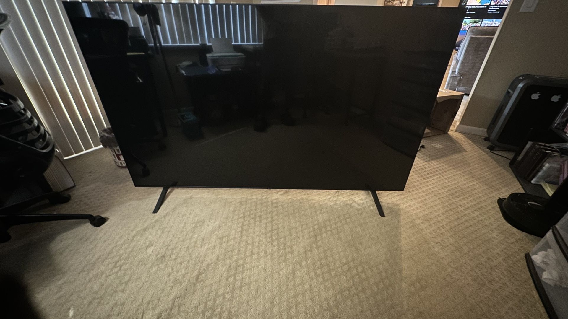 LG 75” 4K UHD Smart TV (Model: UT7550AUA)