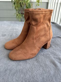 Ladies Stretch Ankle Boot Sz. 9