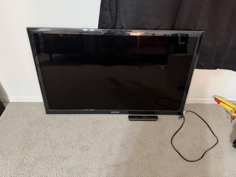  46” Samsung Flat Screen 1080p w/remote