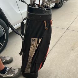 Wilson Golf Bag With Golf Clubs 