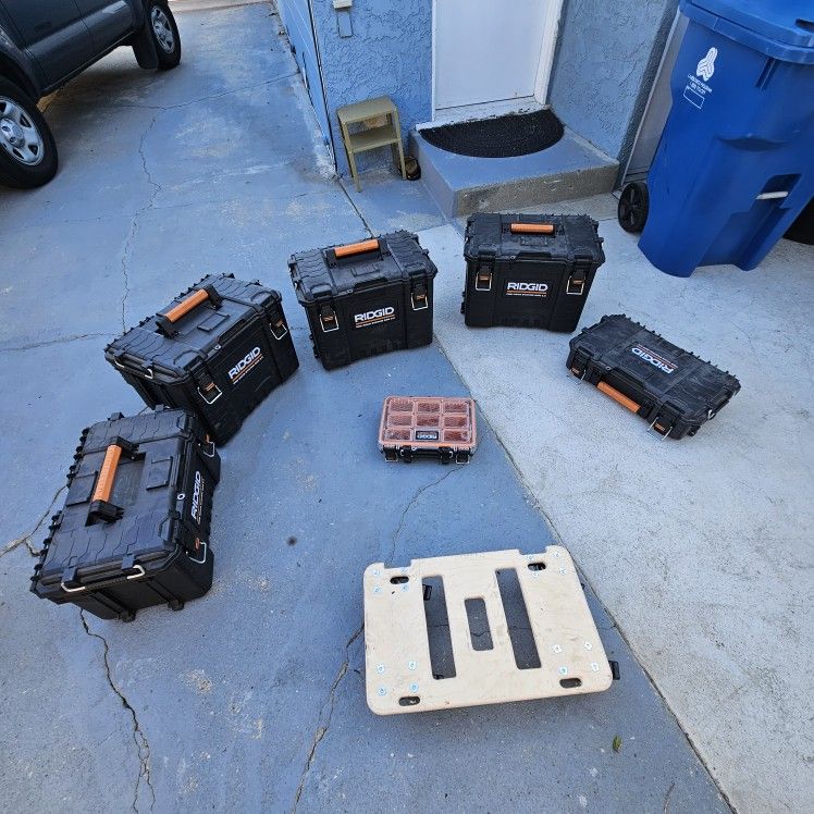Gen 2.0 Ridgid Packout Toolbox Set With Custom Dolly, All In Good Condition, Some New Never Used, Not Sold Separately, PRICE IS FIRM, Great Storage