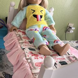 AMERICAN GIRL DOLL AND ACCESSORIES 