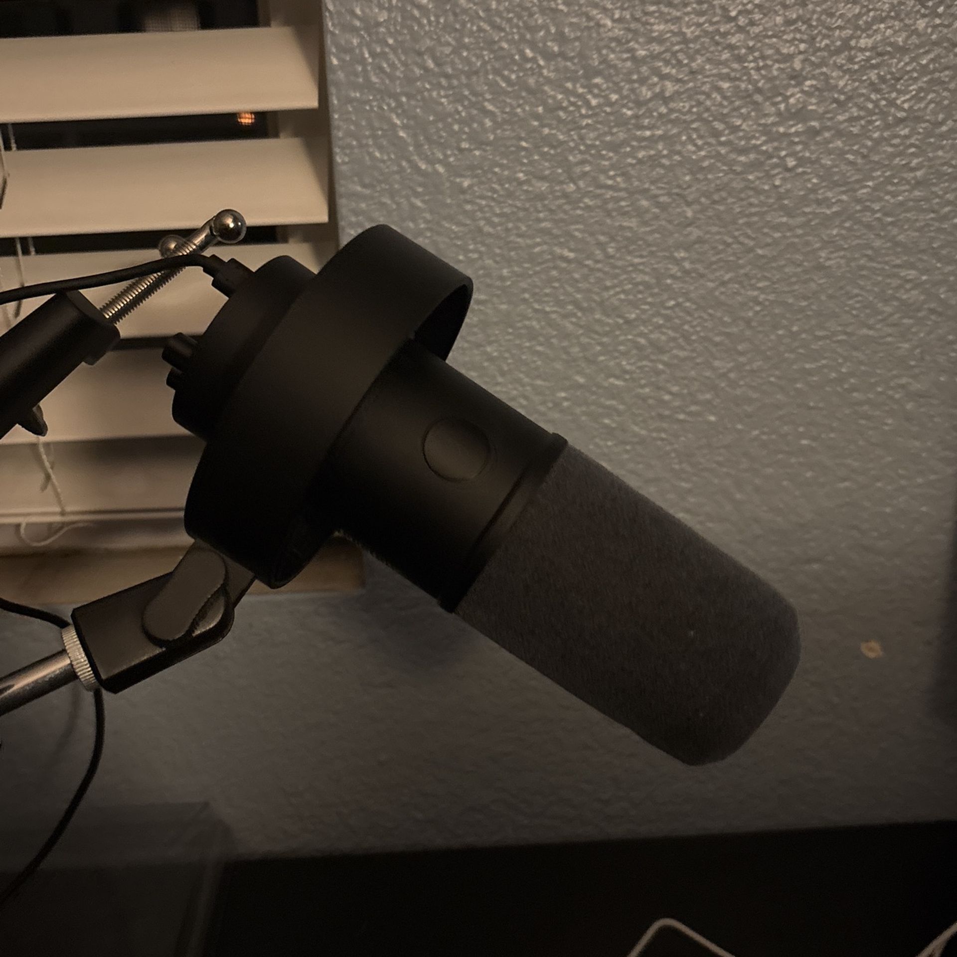 Fifine Mic W Mic Stand