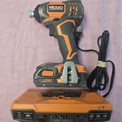 Ridgid R86034 Drill With Battery And Charger 