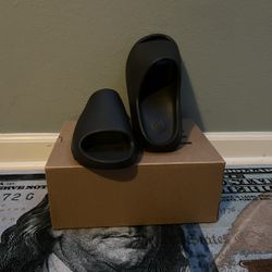Yeezy Slides Onyx