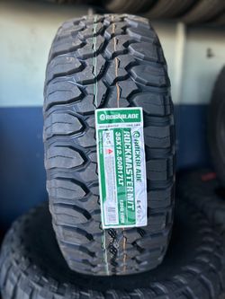 35x12.50r17 m/t rockblade new tire🛞