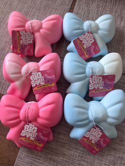 The Big Squij Bow Squishy