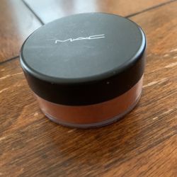 Mac Authentic Lose Bronzer Quiver Perilizer