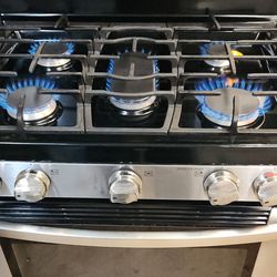 LG Gas Stove