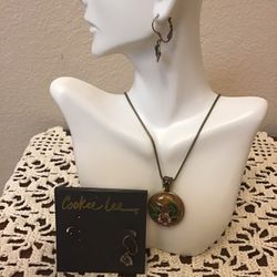 NWT Cookie Lee Set Photo Locket, Necklace and Matching Earrings 