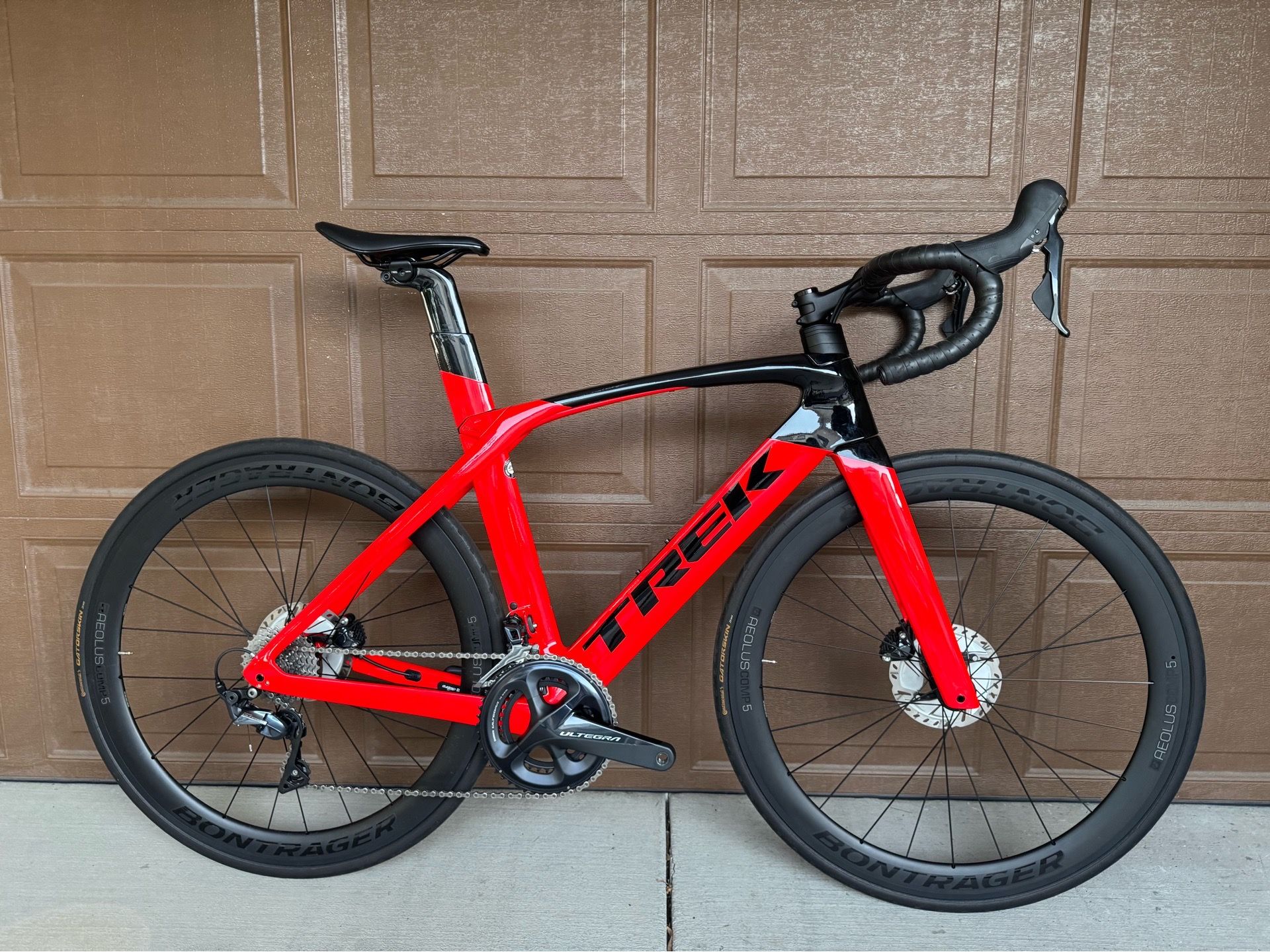 Trek Madone SL6 Disc 54 CM Carbon Road Bike