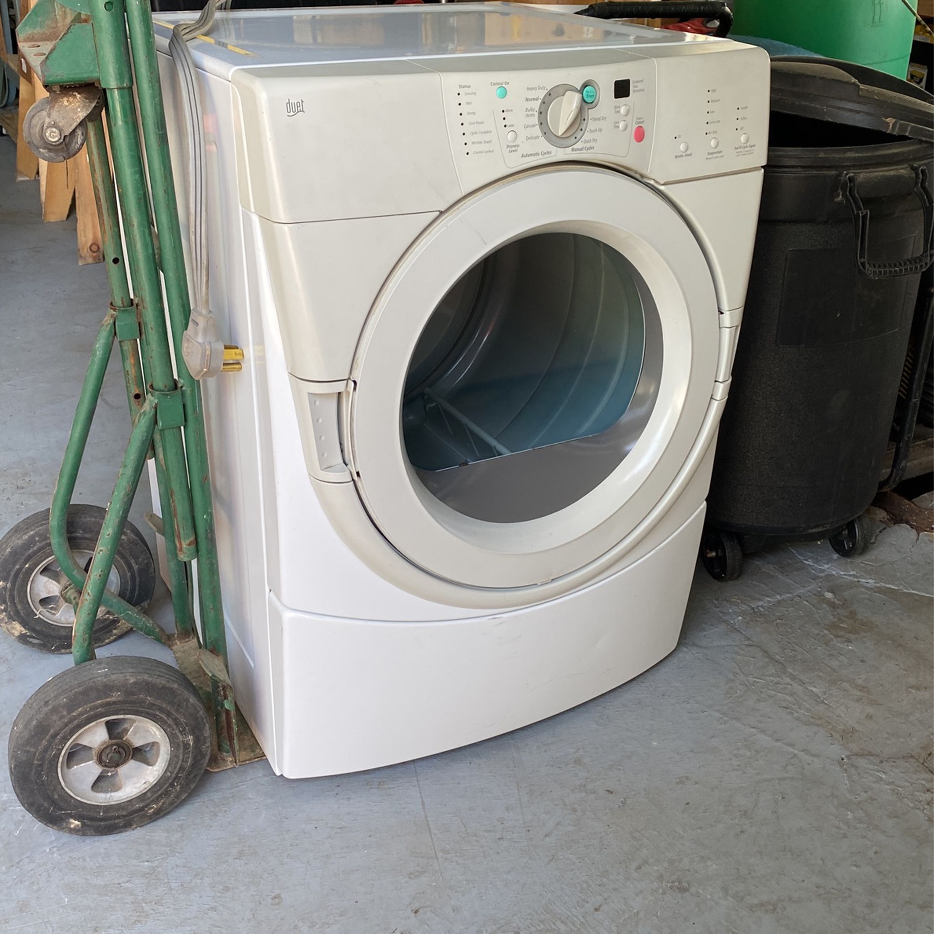Whirlpool Duet Electric Clothes Dryer 