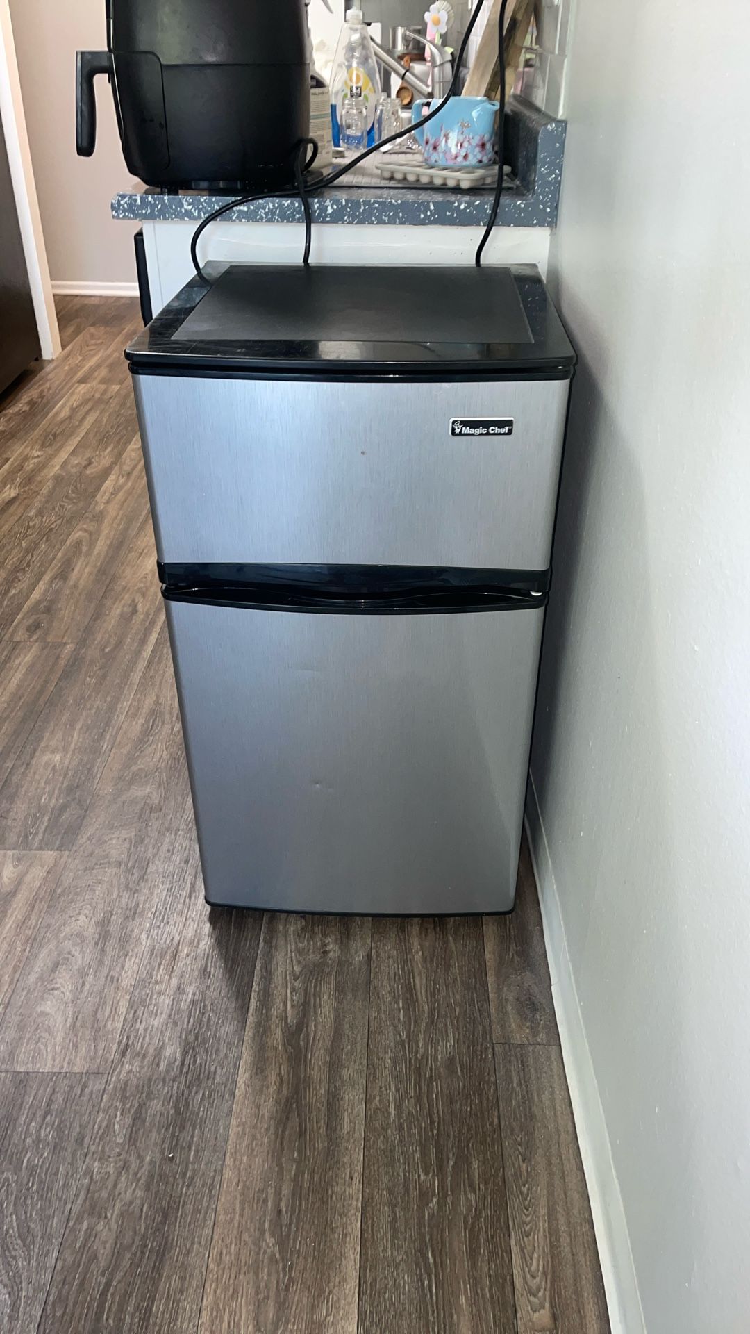Magic Chef Mini Fridge