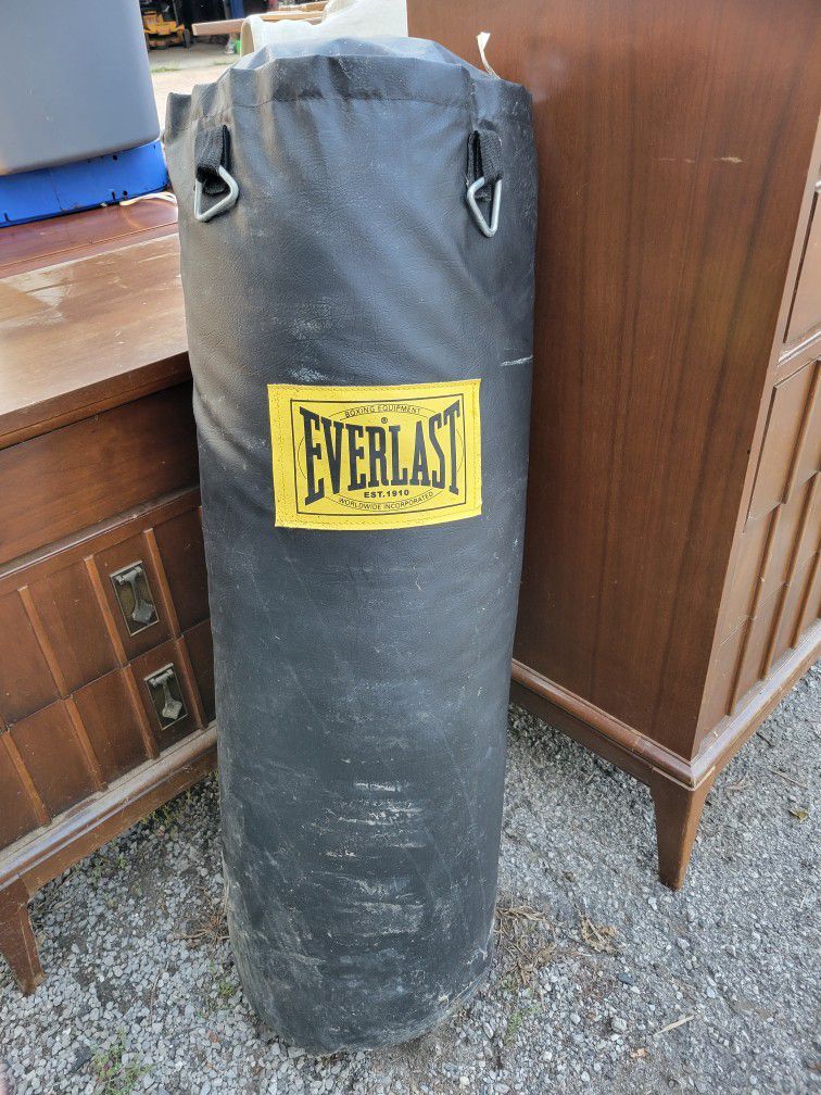 Everlast Heavy Boxing Bag AUBURN PICK UP