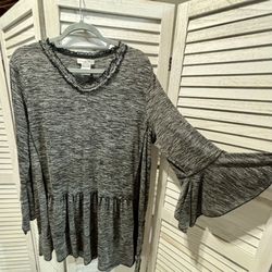 Woman’s Light Weight Tunic