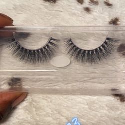 25 MM JUICY LASHES $5 