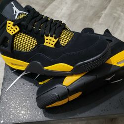 Air Jordan Retro 4 Yellow Thunder 