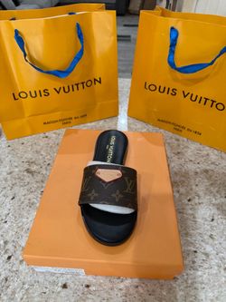Lilly Slides
