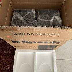 Klipsch Synergy B-20 Bookshelf Speakers Like New