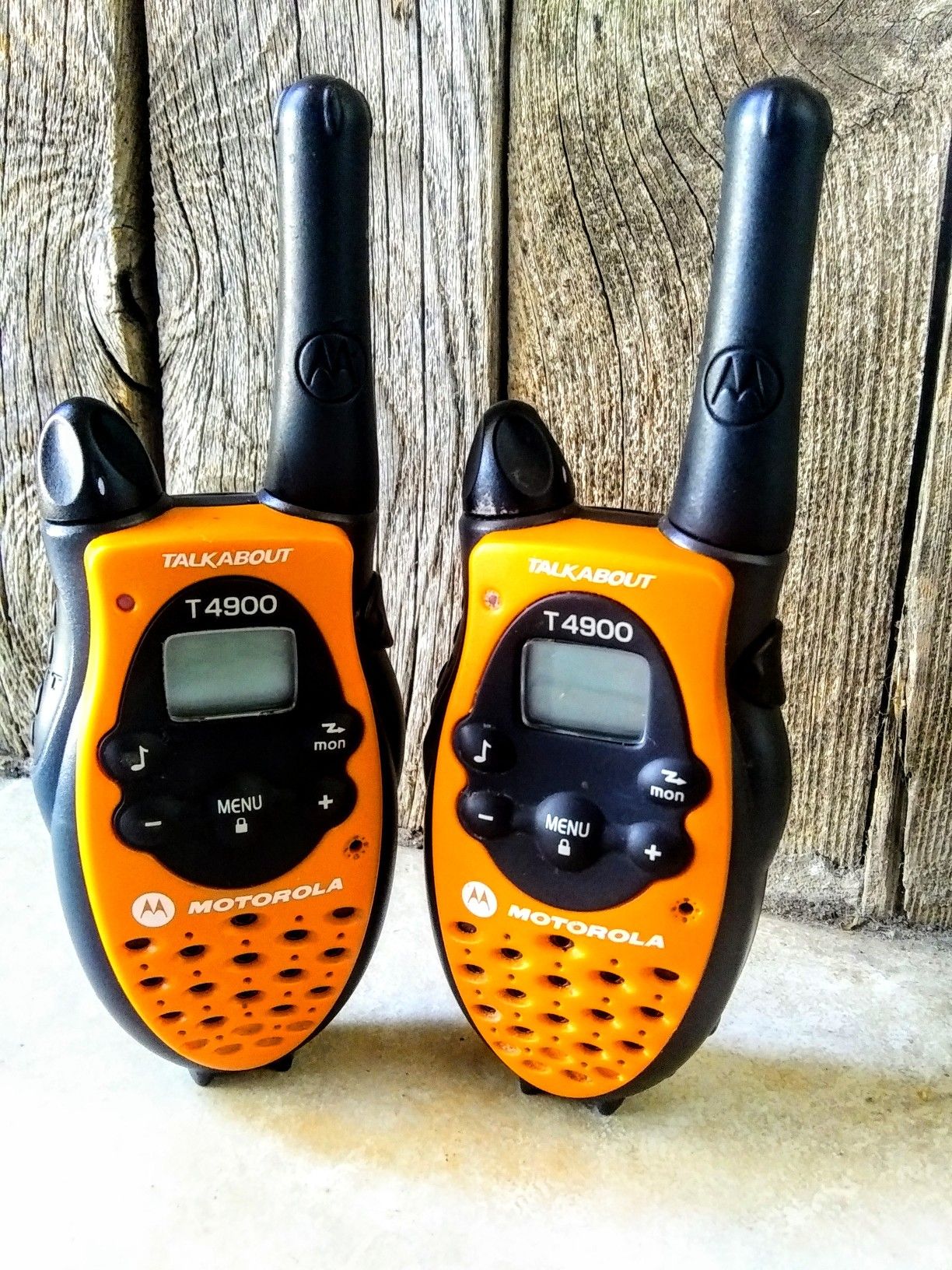 Motorola TALKABOUT T4900-AA Two Way Radios