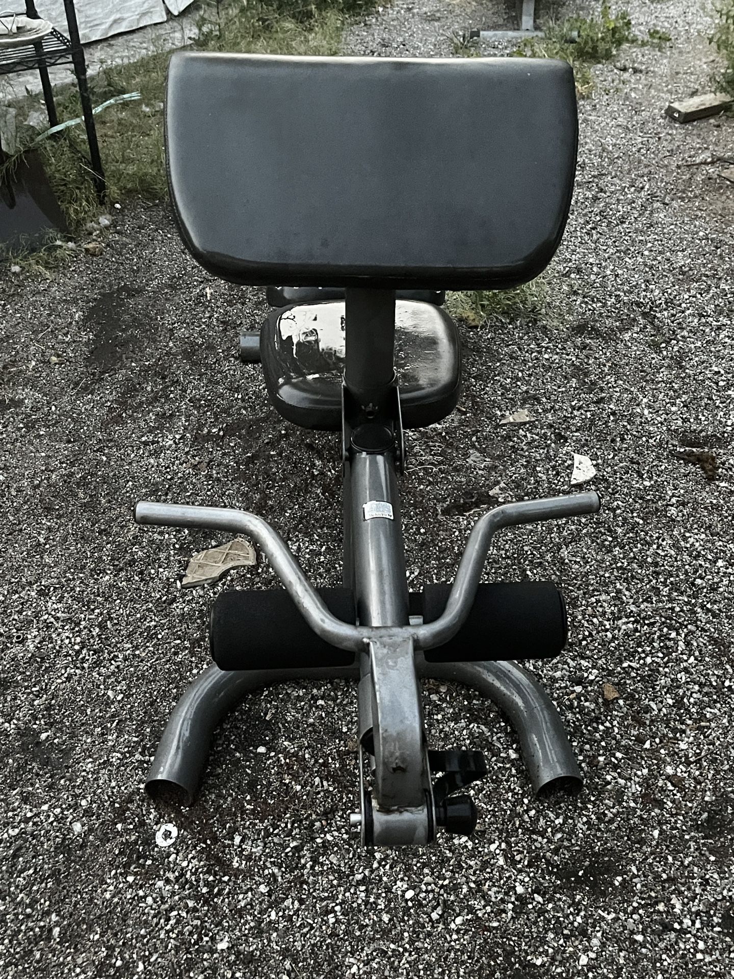 Weight Bench W/leg attachment