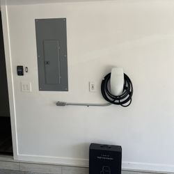 TESLA WALL CONNECTOR CHARGER EV CAR CHARGER NEMA-1450 OUTLET 