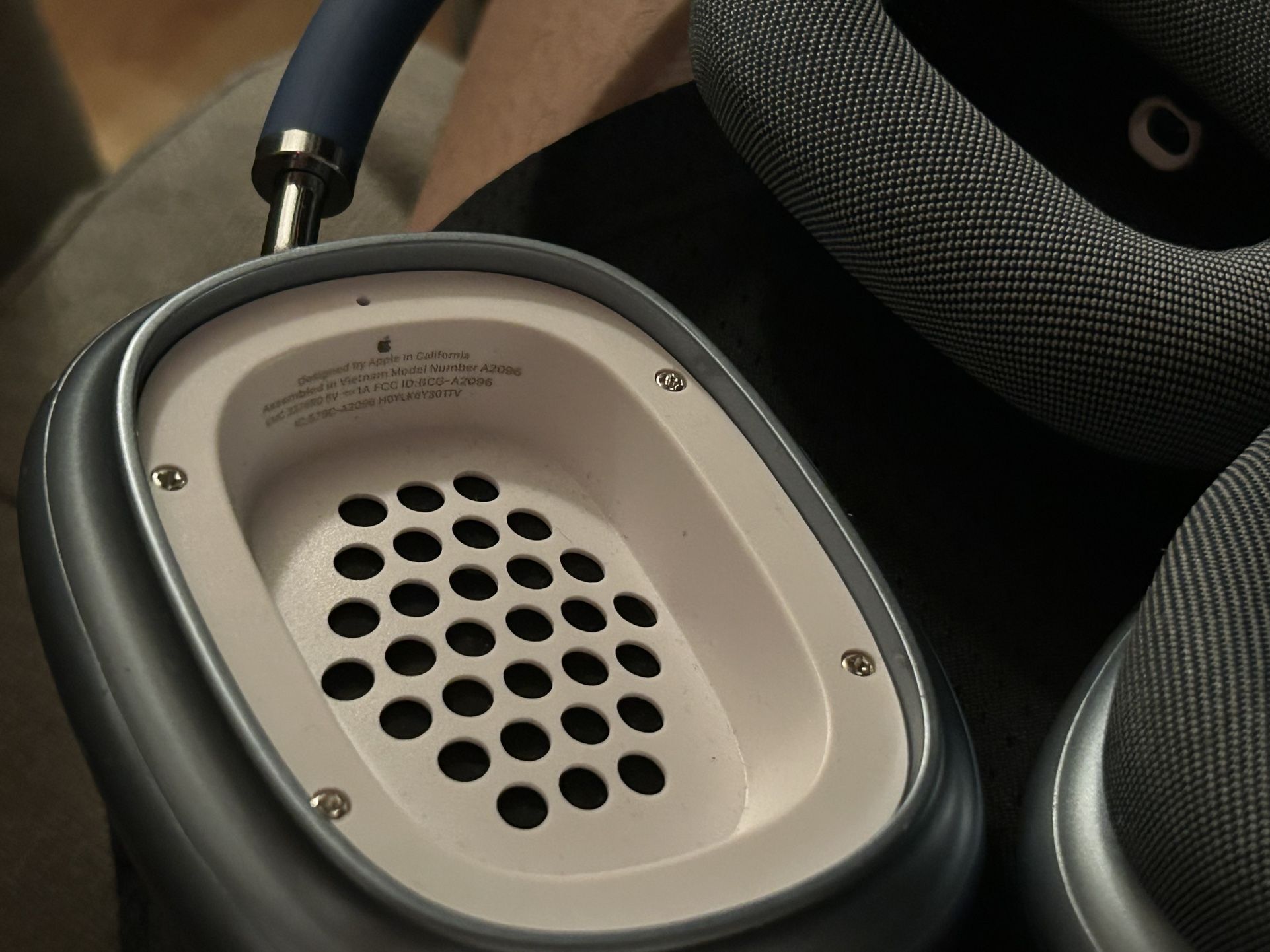 AirPod Max Great Condition Used Less Then 10 Times Total, Will Deliver To Bronx Or Yonkers