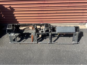 03-06 Chevy Silverado Dash Frame