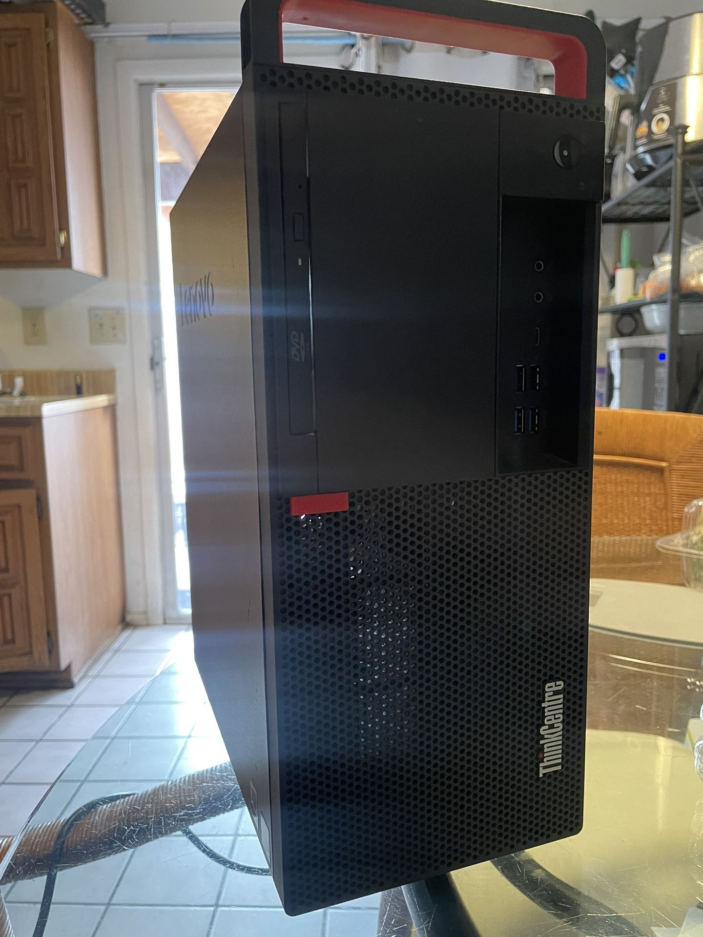 Lenovo ThinkCentre M920t