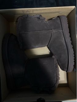 2 bow brown uggs