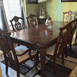 Free Dining Table