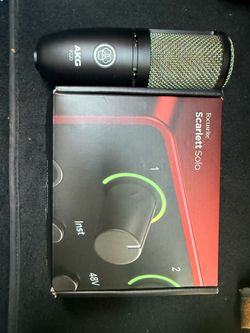 Focusrite Scarlett Solo 4th Gen N AKG P220 Studio Microphone