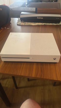 Xbox One, with 6 games