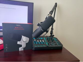 Shure SM7B, GoXLR, Blue Sona