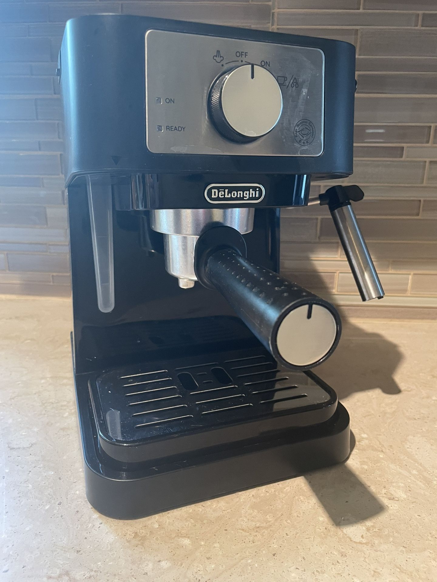 $75 Or Best Offer! De'Longhi Stilosa Manual Espresso Machine, Compact Coffee Maker, 15 Bar Pump Pressure, Manual Milk Frother Steam Wand
