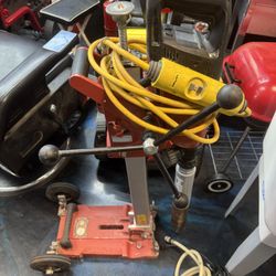 Hilti DD 150-U Core Drill with DD-ST 150-U CTL Stand Pump Concrete Drilling Rig