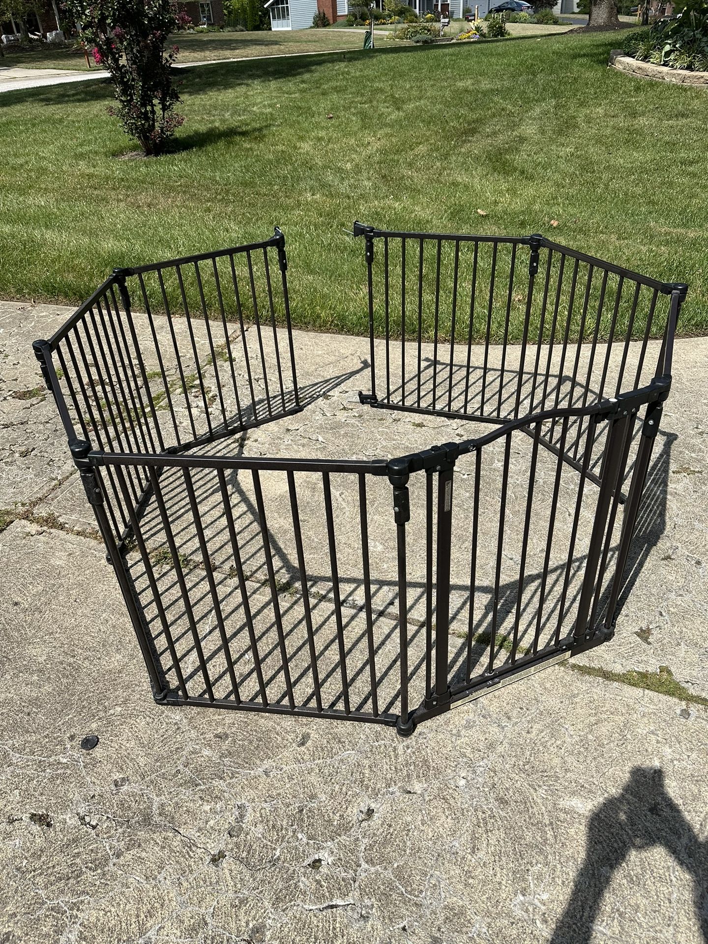 Baby or Pet Gate/Fence