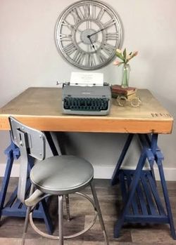 ADJUSTABLE SIT OR STANDING DESK * ONE OF A KIND!